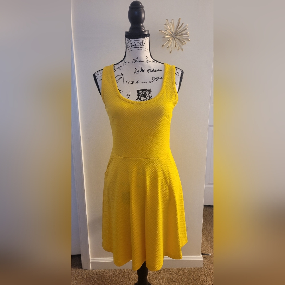 Kardashian Kollection ~ Textured Jersey Dress w/Pockets